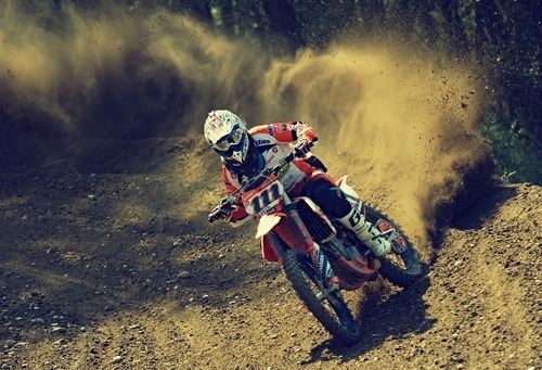 Motorradsport kann teuer werden
